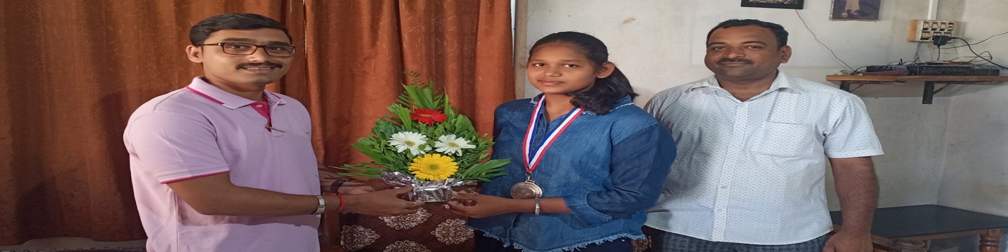 चंदीगड (पंजाब) येथे नुकत्याच झालेल्या 48 व्या राष्ट्रीय सब ज्युनियर आणि कॅडेट ज्युदो स्पर्धा 2021-22 मध्ये 57 किलो खालील वजन गटात रौप्य पदक मिळवून घवघवीत यश संपादन केल्याबद्दल समिक्षा सदावर्ते या